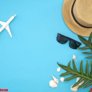 summer travel ideas and beach objects