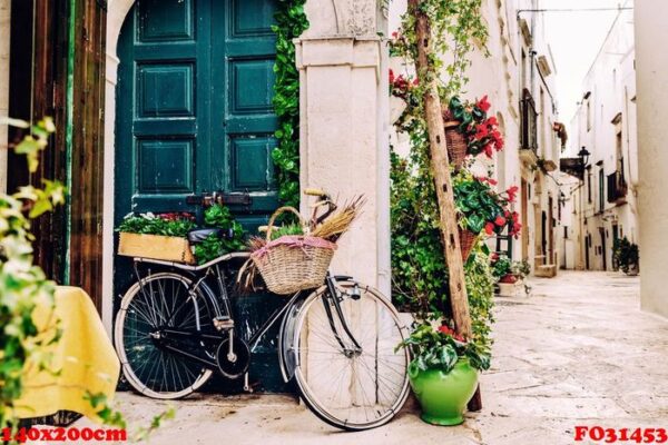 narrow streets of the beautiful city of bari, ideal for strollin