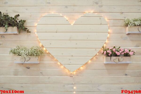 beautiful wedding heart decor for photographing in rustic style