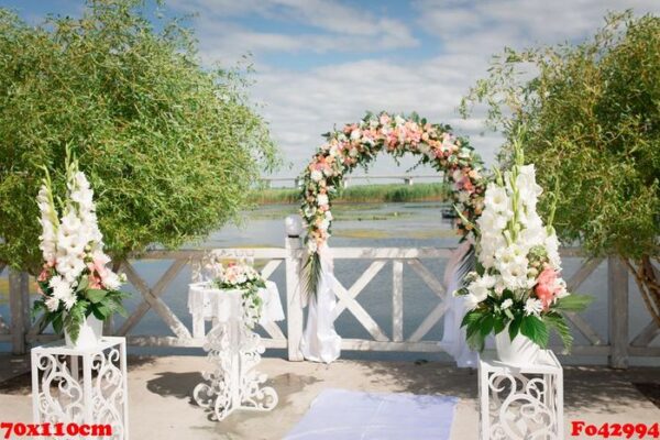 fresh flower decorations for wedding ceremony