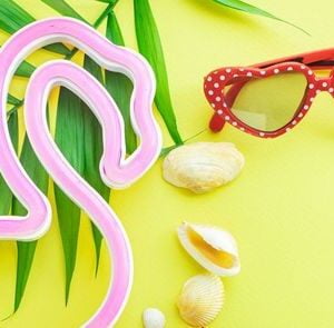 summer background mood, tropical leaf, sun glasses, seashells, f