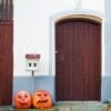 door,to,baroque,farmhouse,in,holasovice,,czech,republic,,holasovice