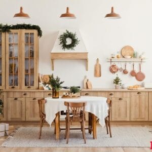 light,scandinavian,wooden,kitchen,with,christmas,decorations,and,christmas,tree