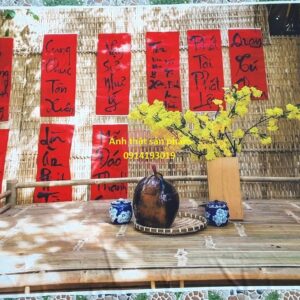 FO30851 - Phông nền vải Chụp Ảnh Tết 3D - Mẫu Liễn Đỏ Tre Trúc Truyền Thống Đẹp